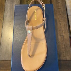 Cole Haan Flora Thong Pecan Leather Brand New!
